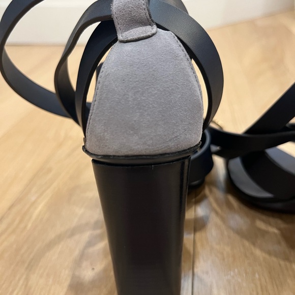 ✨Gucci Leather Heels✨ - Picture 6 of 16